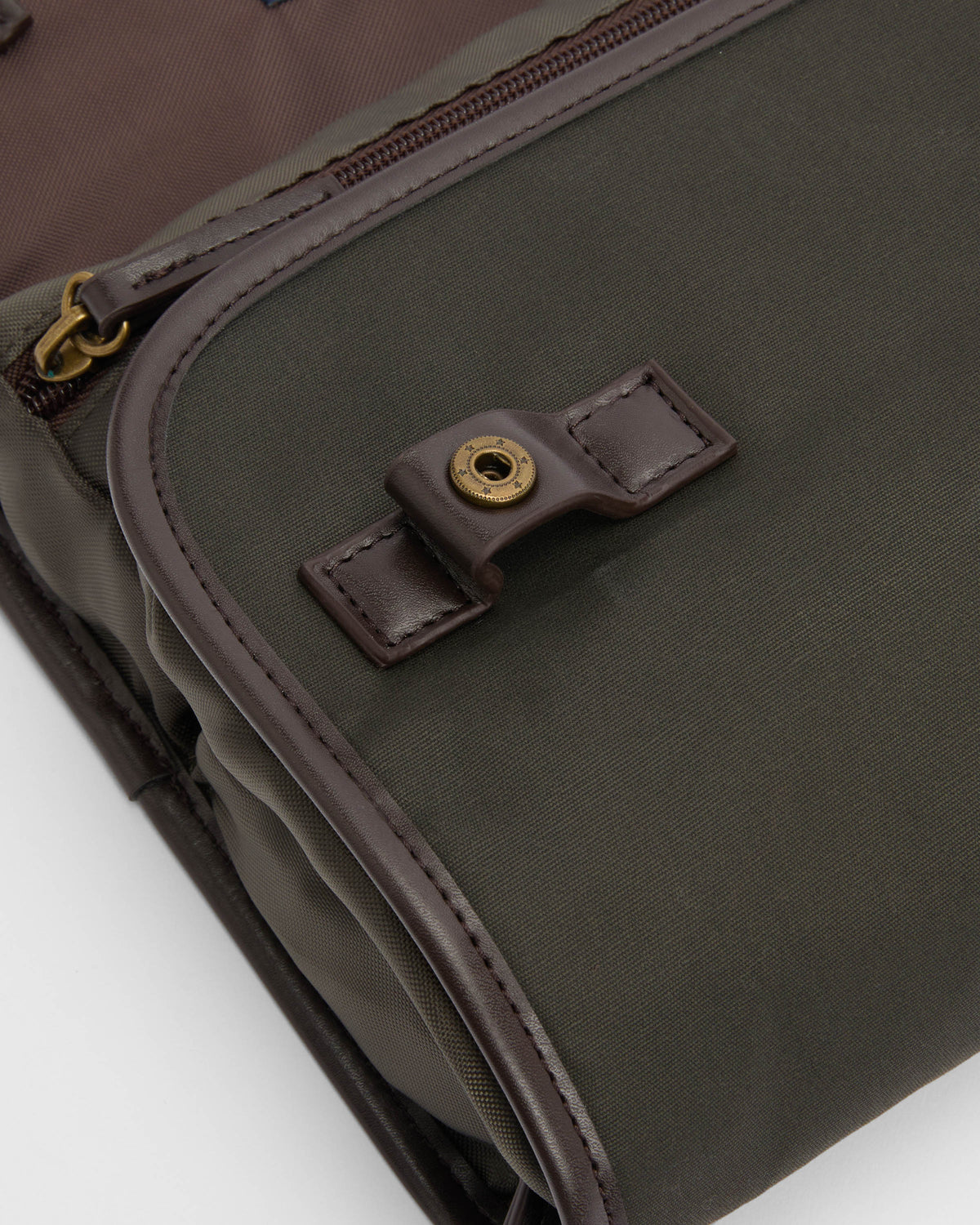 Barbour Wax Hanging Mens Washbag - Olive/Beacon | CHO | Designer Mens Toiletry Bags
