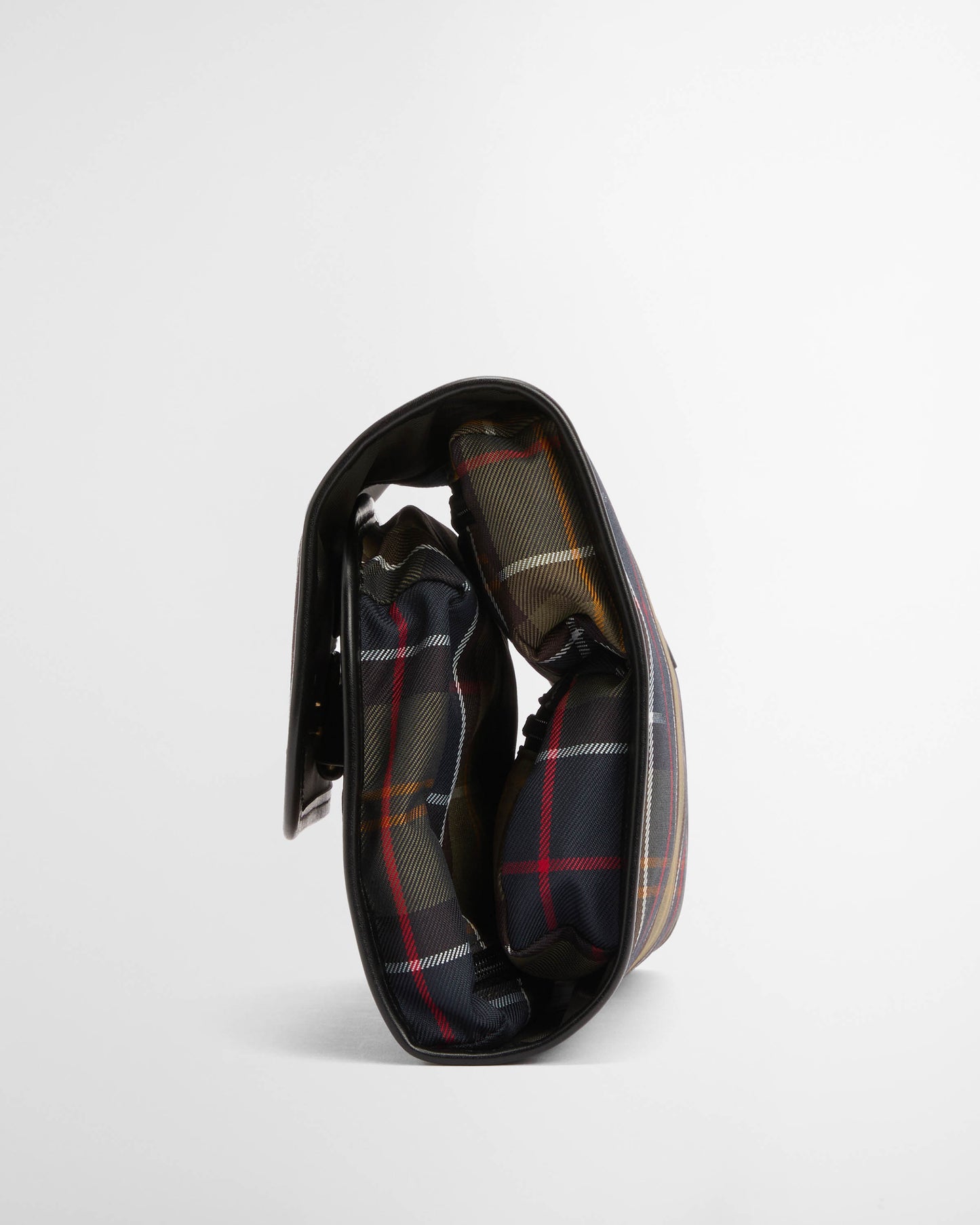 Barbour Tartan Hanging Mens Washbag - Classic/Beacon | CHO | Designer Mens Toiletry Bags