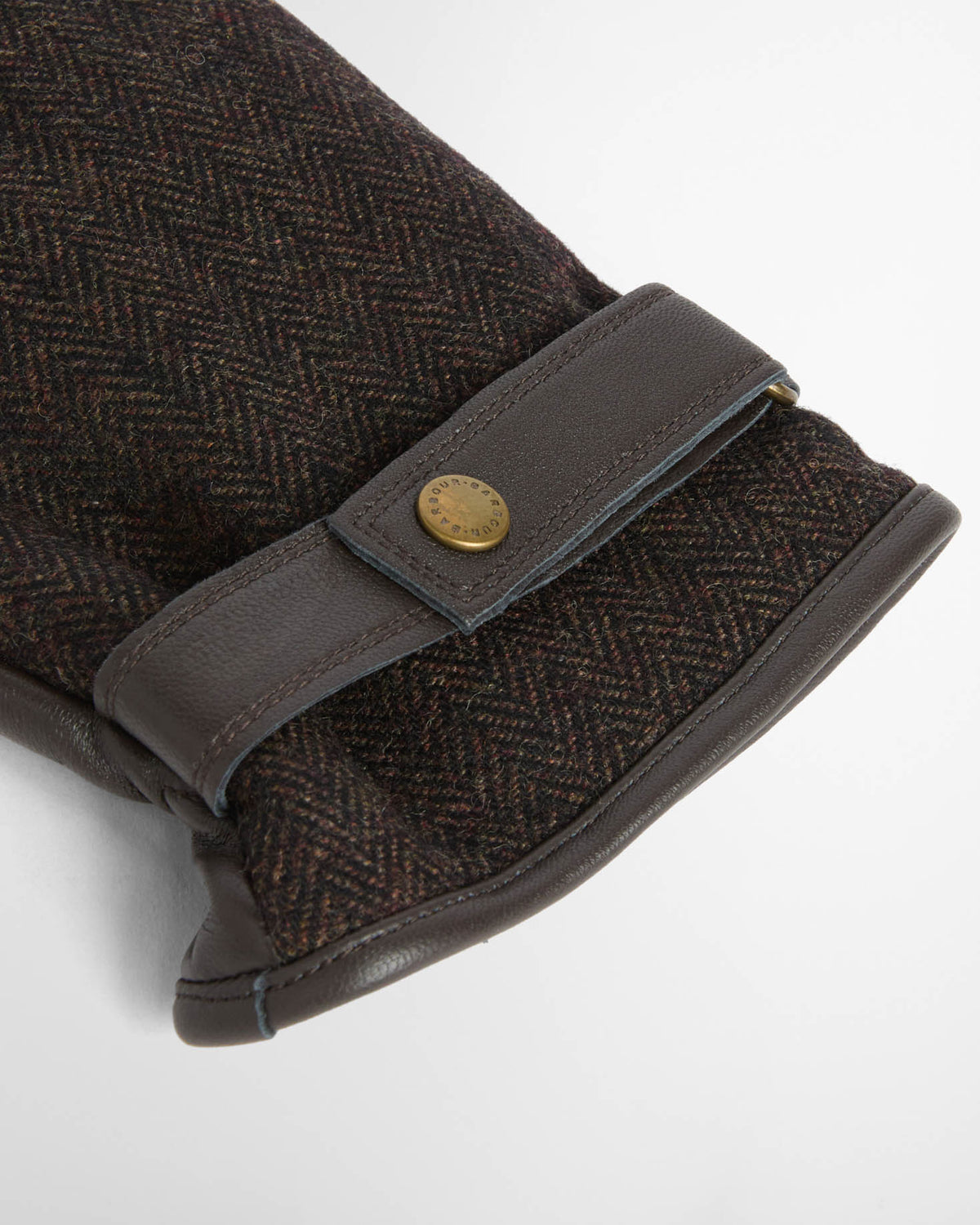 Barbour Barlow Mens Gloves - Brown, cuff detail.