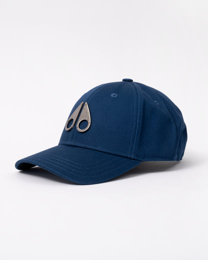 Moose Knuckles Front Logo Icon Cap in Nightfall 1977