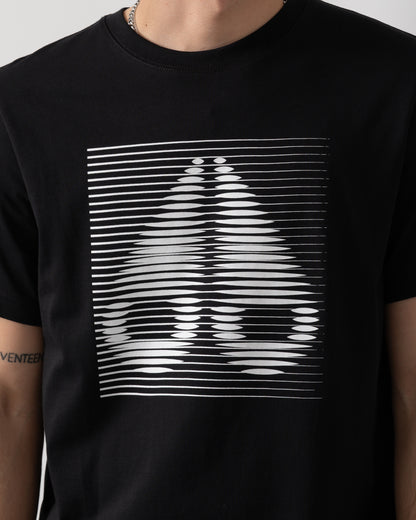 detail shot of a model wearing a Moose Knuckles Raydaze Mens T-Shirt in Black 292