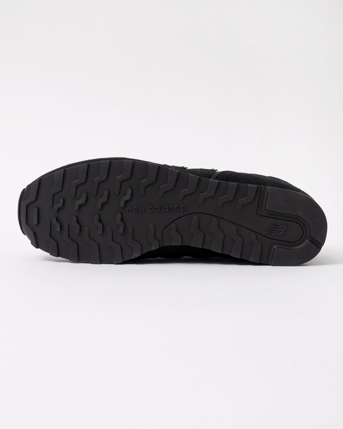 sole of New Balance 373 Mens Trainers in Black