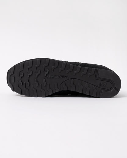 sole of New Balance 373 Mens Trainers in Black