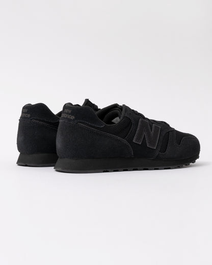 back of New Balance 373 Mens Trainers in Black 