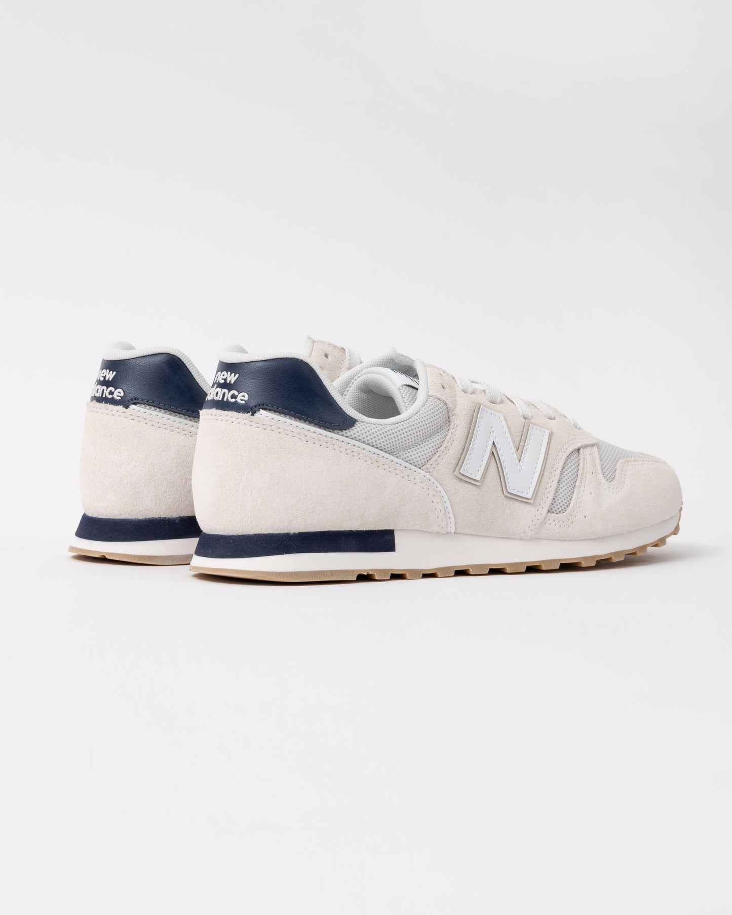 back of New Balance 373 Mens Trainers in Sea Salt