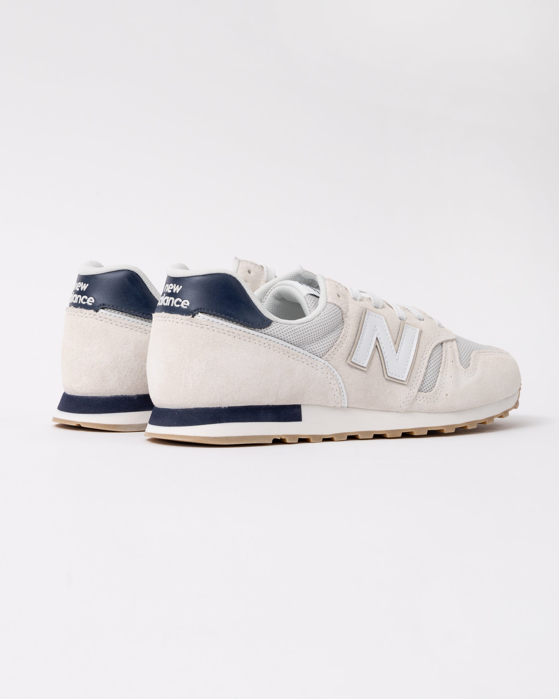 back of New Balance 373 Mens Trainers in Sea Salt
