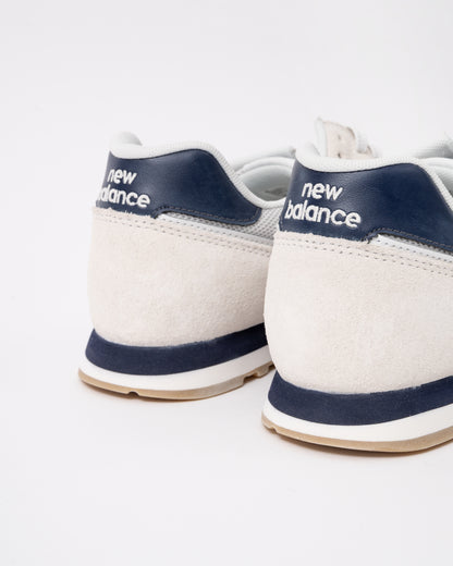 heel detail of New Balance 373 Mens Trainers in Sea Salt