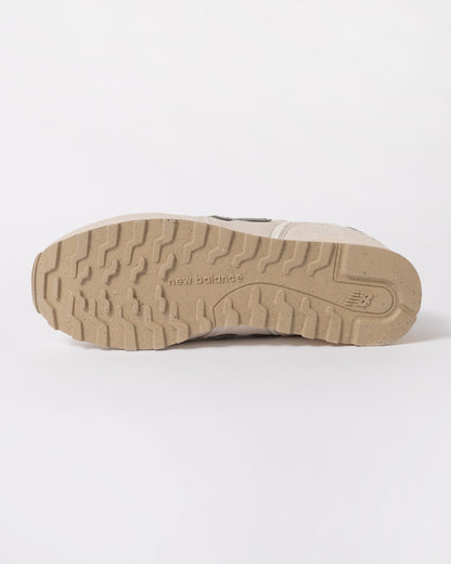 sole of New Balance 373 Womens Trainers in Linen