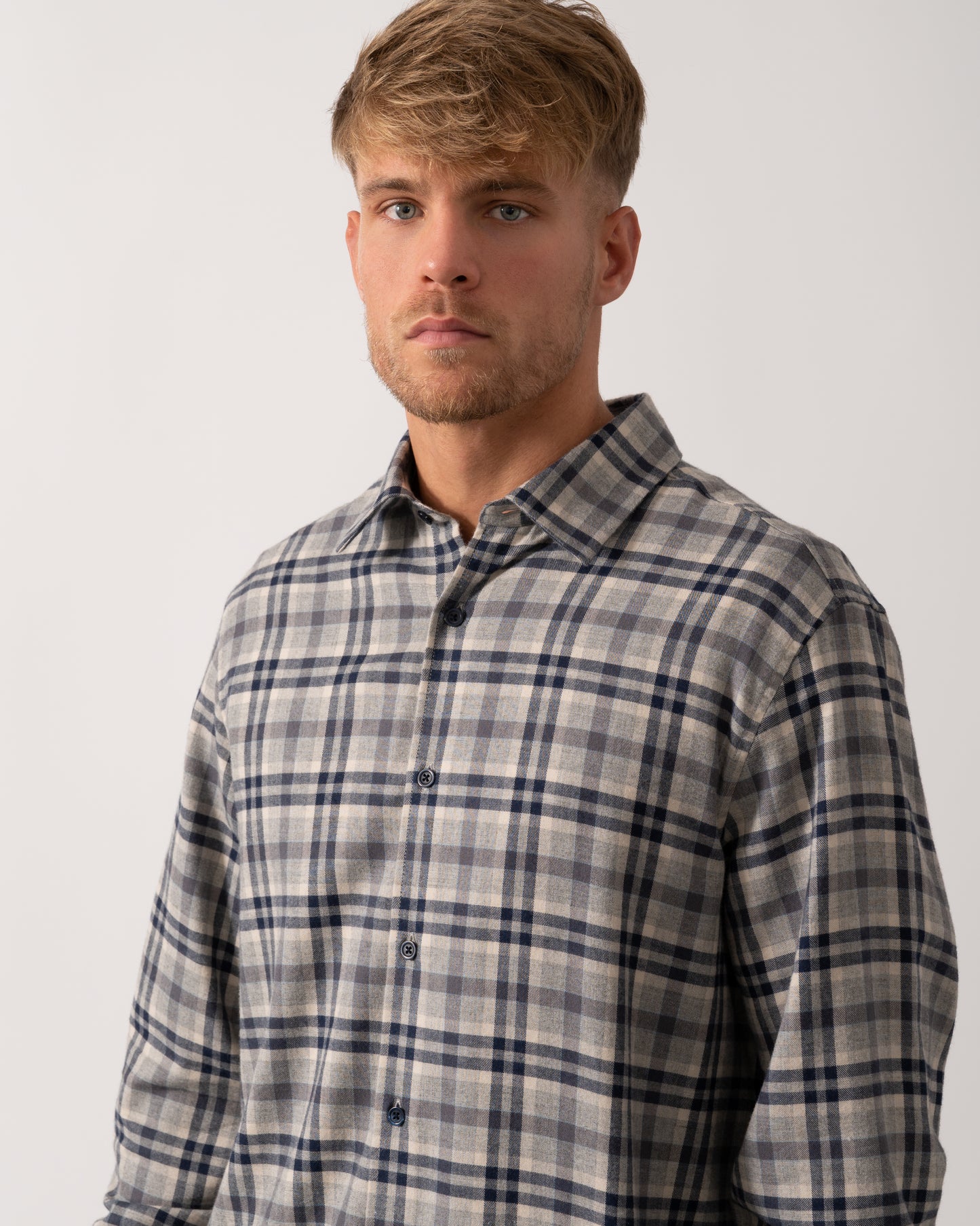Oliver Sweeney Barnham Mens Long Sleeve Linen Shirt - Navy/Grey Check