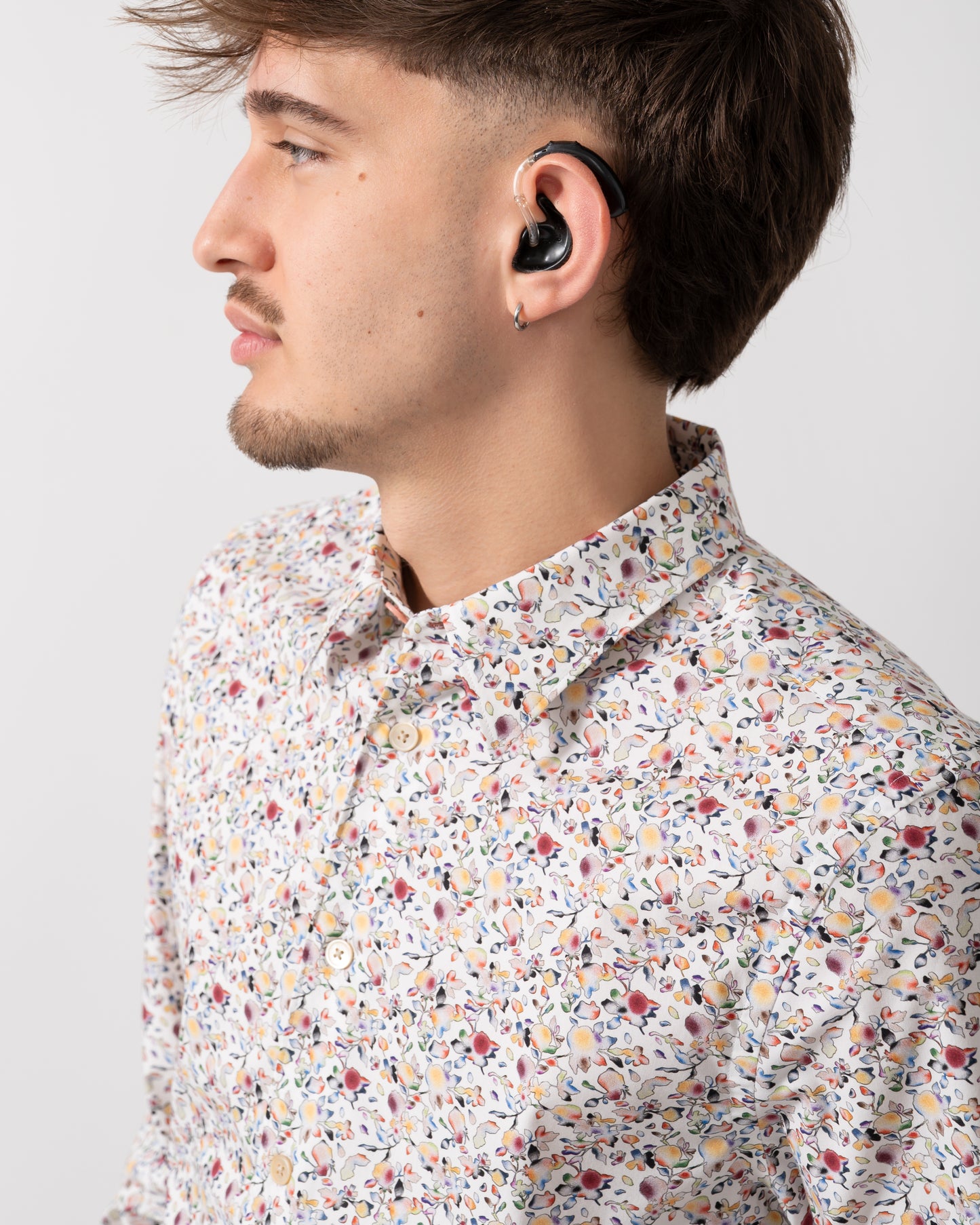 detail shot of a Model wearing a PS Paul Smith Mens Long Sleeve Tailored Fit Shirt in Multicolour