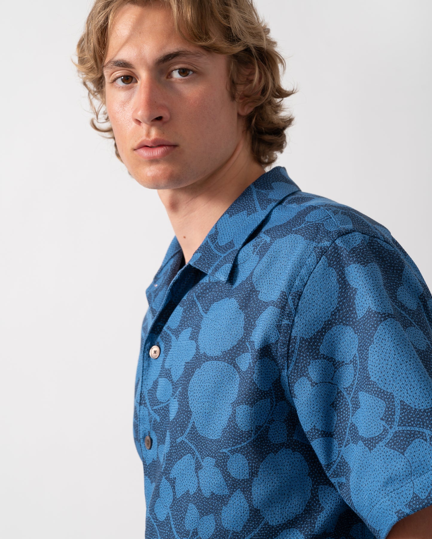 close up of model wearing a PS Paul Smith Mens Short Sleeve Casual Fit Shirt in 47 Blue