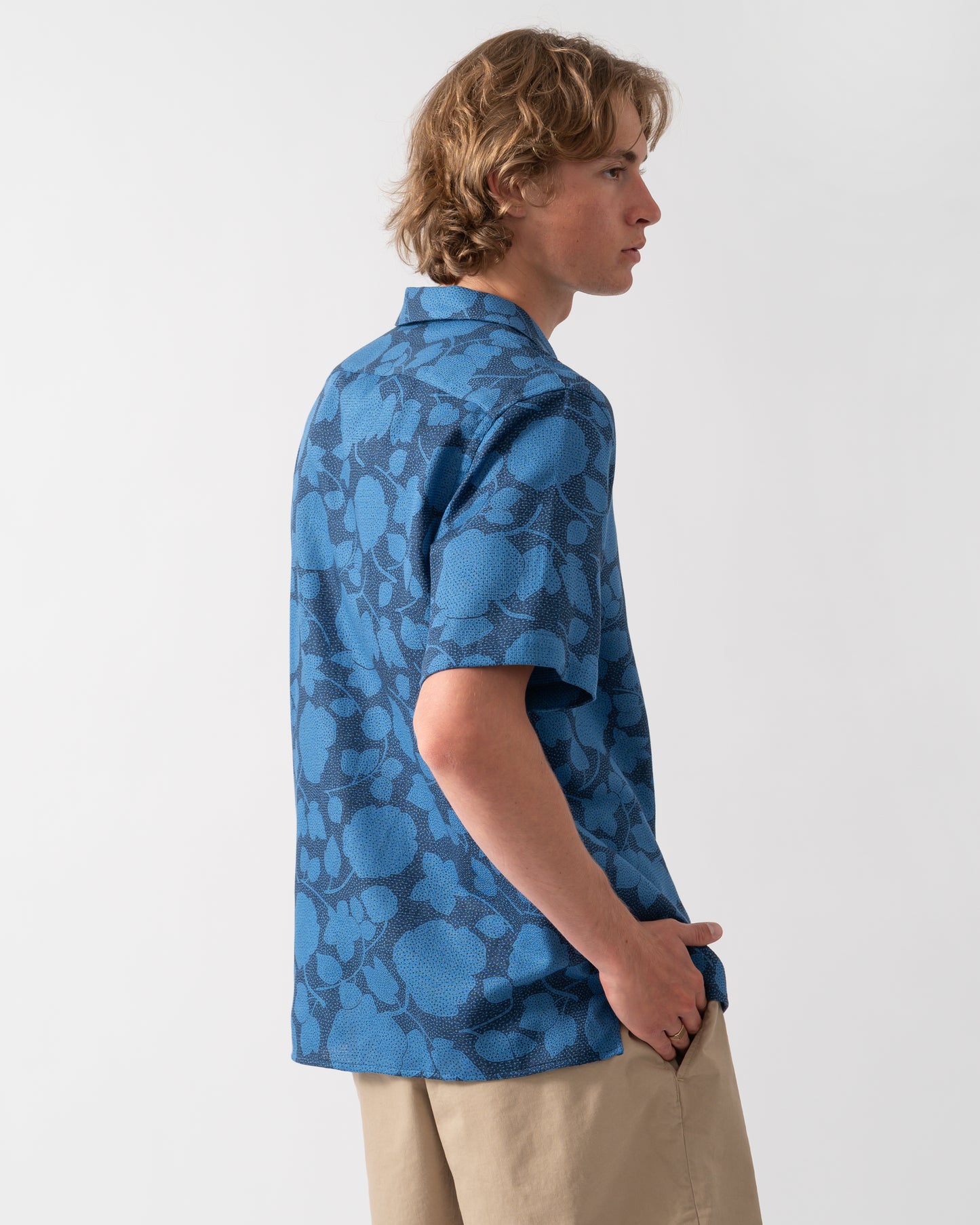 back of model wearing a PS Paul Smith Mens Short Sleeve Casual Fit Shirt in 47 Blue