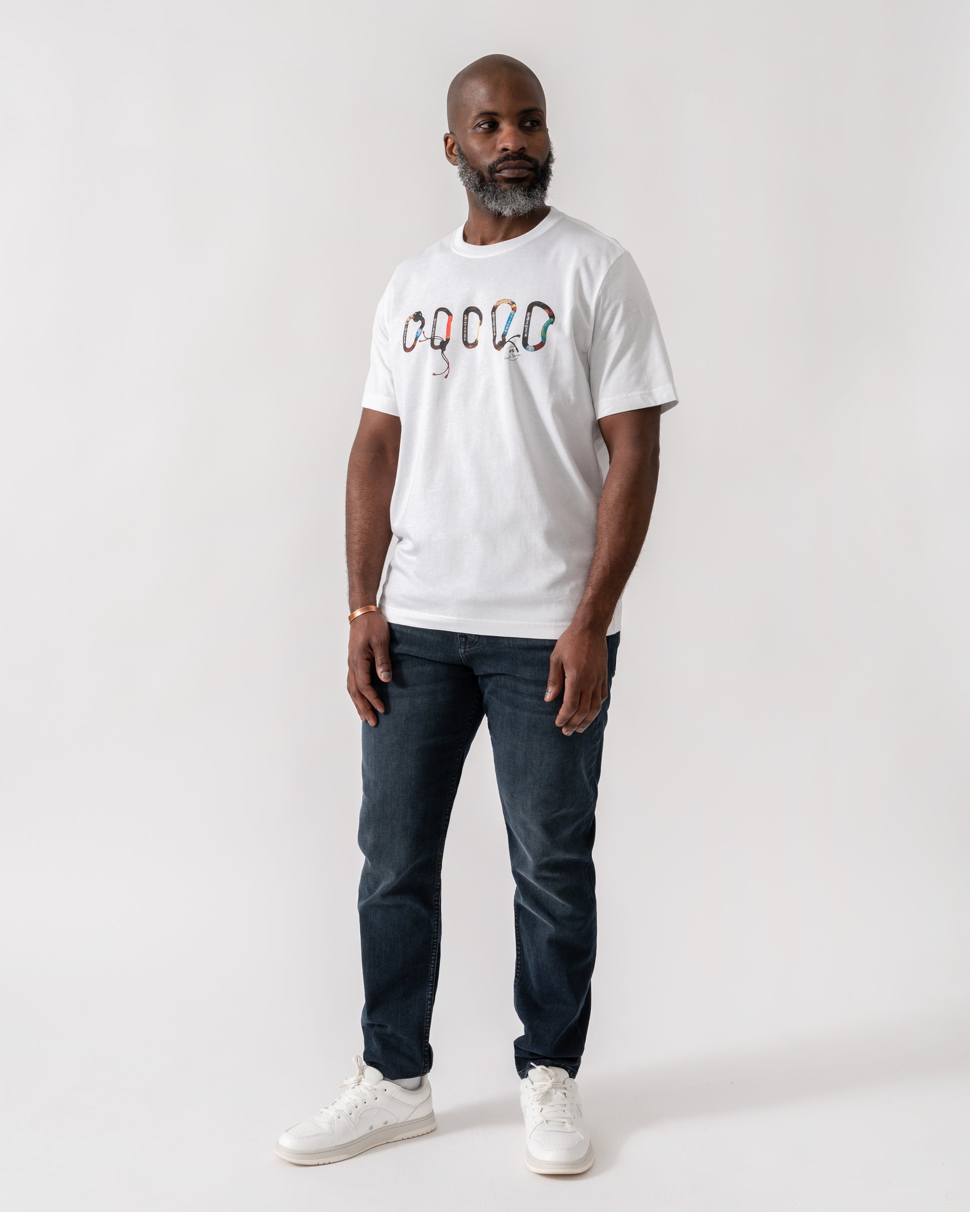 Model wearing PS Paul Smith Mens Regular Fit Carabiner T-Shirt in 01 White - Full Length