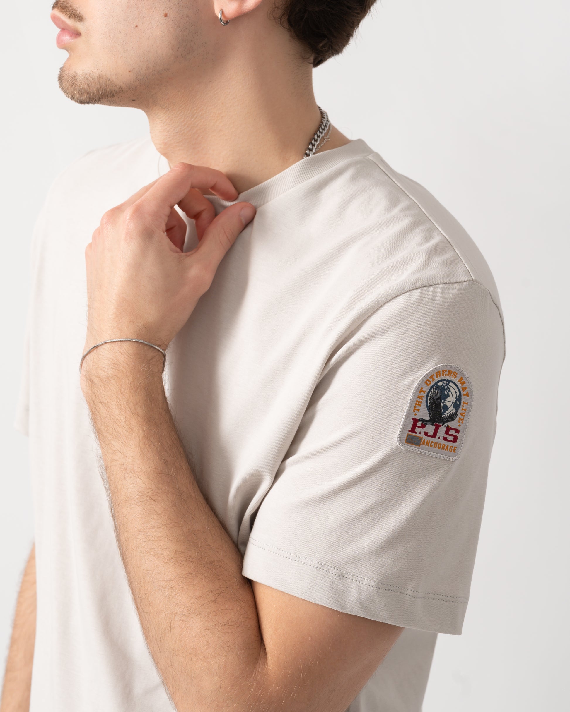 detail shot of a model wearing a Parajumpers Shispare Mens T-Shirt in Ice 324