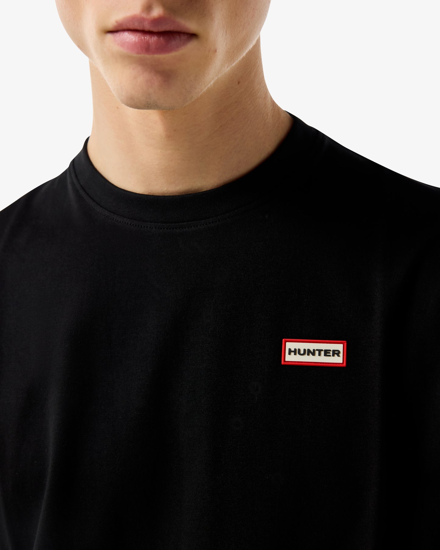 Hunter Red Label Essentials Mens Logo T-Shirt - Black | CHO | Designer Mens Short Sleeve T-Shirts