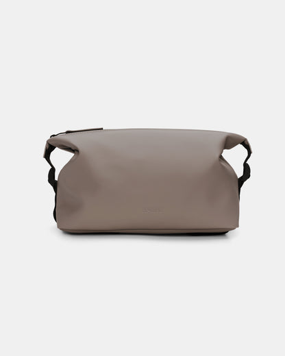 Rains Hilo Wash Bag in 173 Cinder