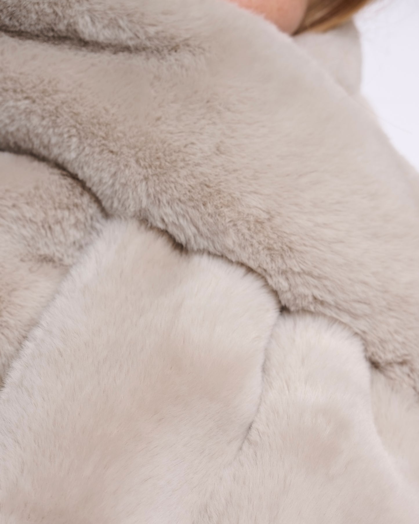 Rino & Pelle Stip Womens Faux Fur Scarf - Birch