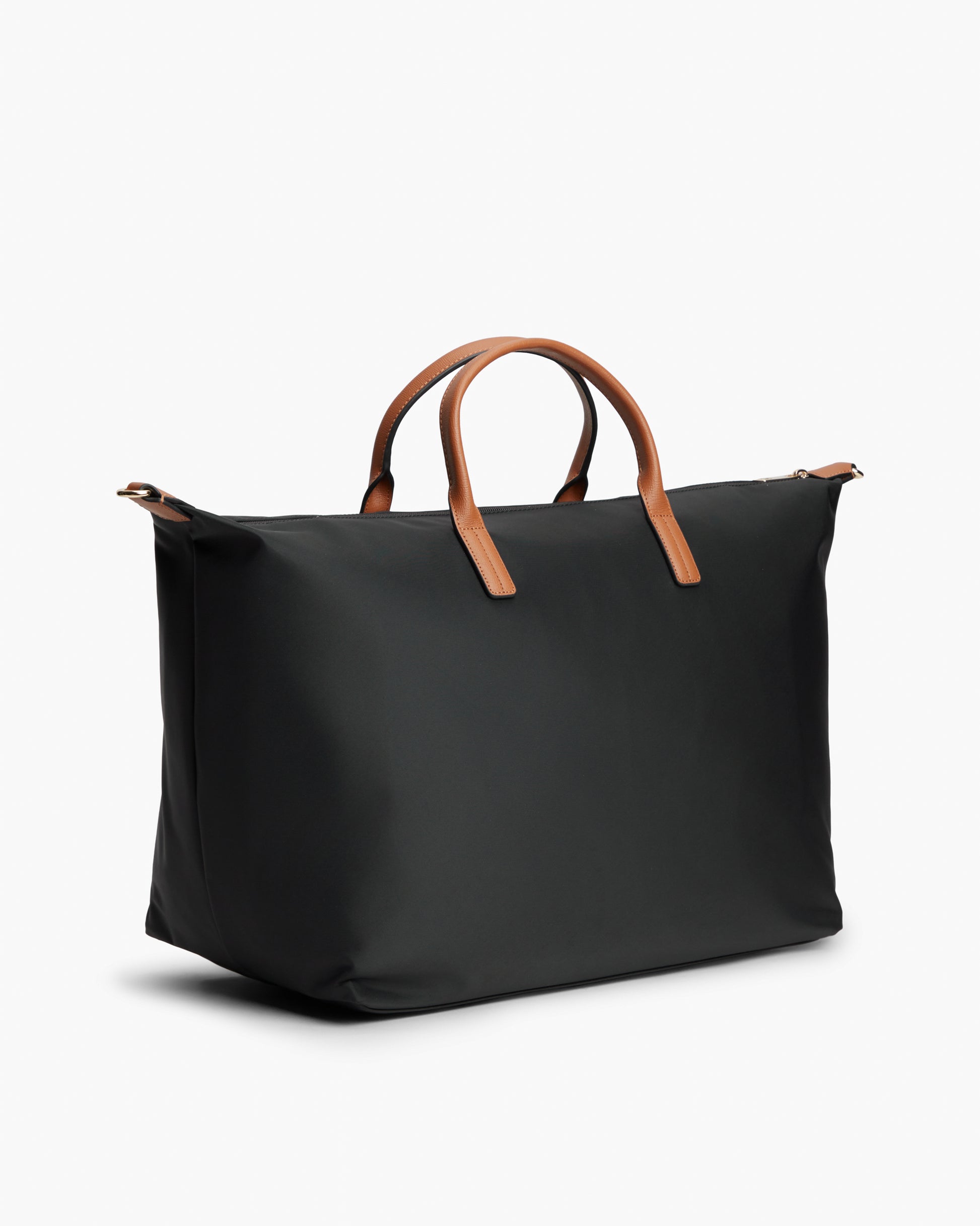 Tommy Hilfiger Popette Womens Weekender Bag - Black | CHO | Designer Womens Shoulder Bags