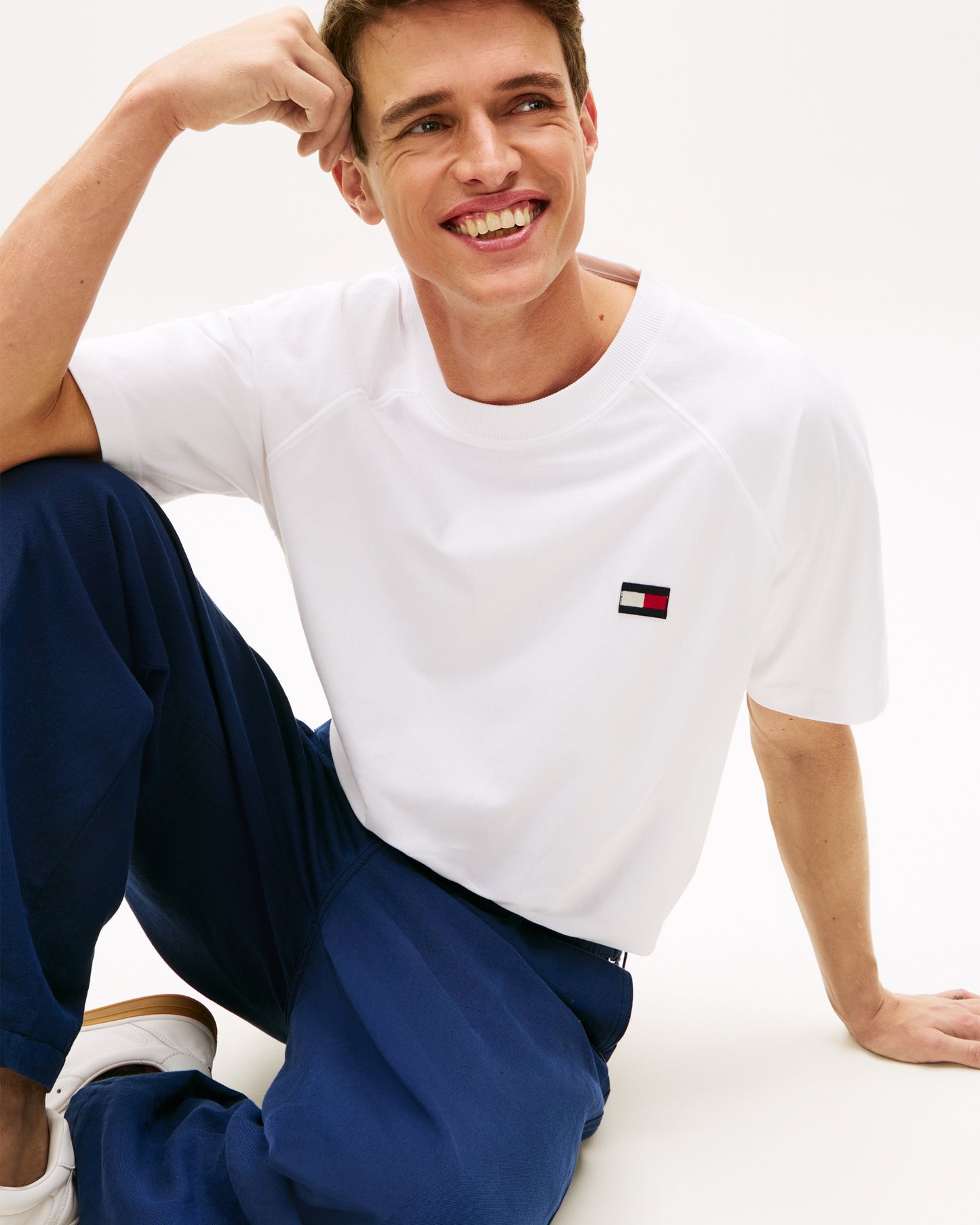 Tommy Hilfiger Tommy Flag Elevated Mens T-Shirt - White | CHO | Designer Mens Short Sleeve T-Shirts & Tops