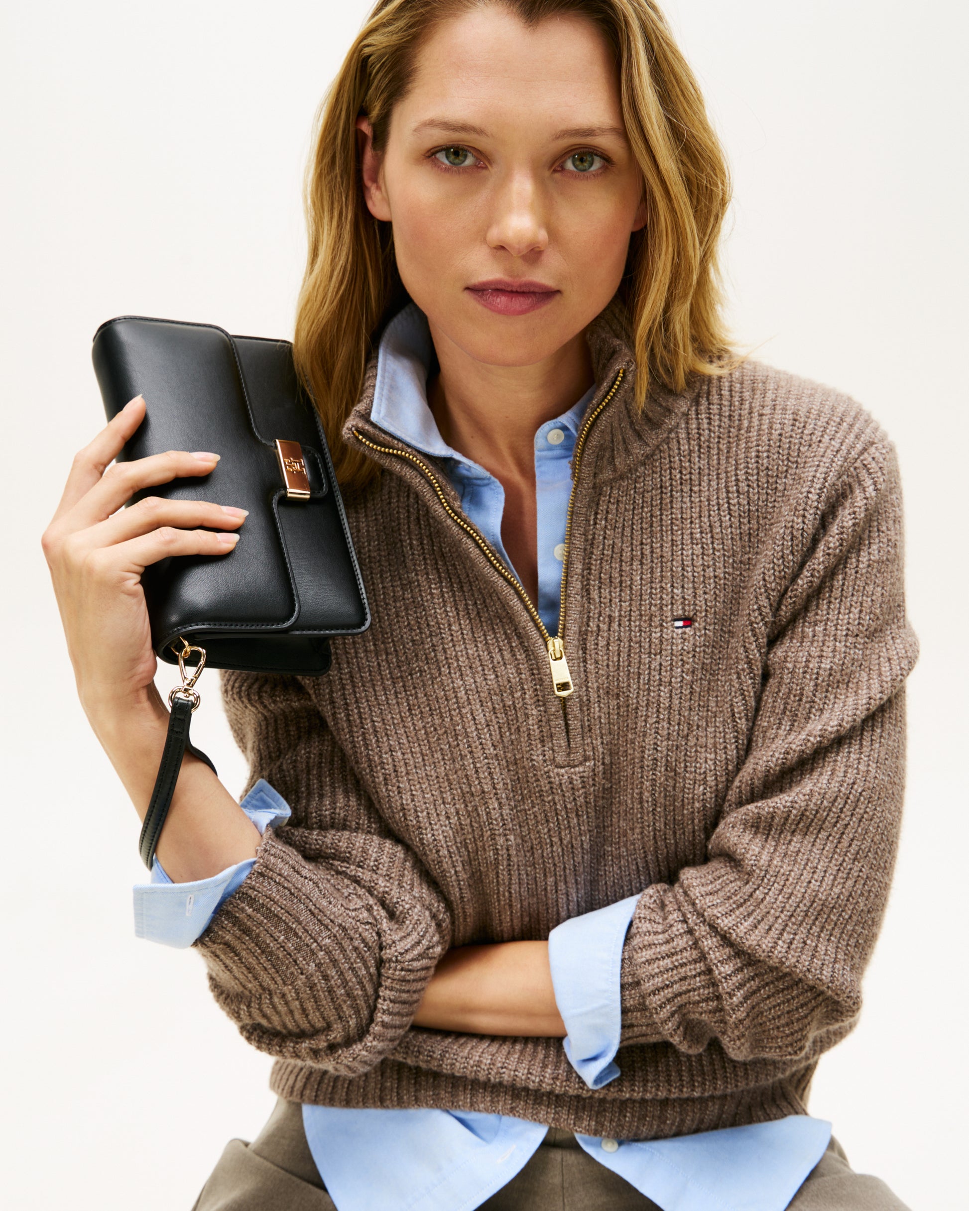 Tommy Hilfiger Heritage Womens Clutch - Black - CHO - Designer Womens Shoulder Bag