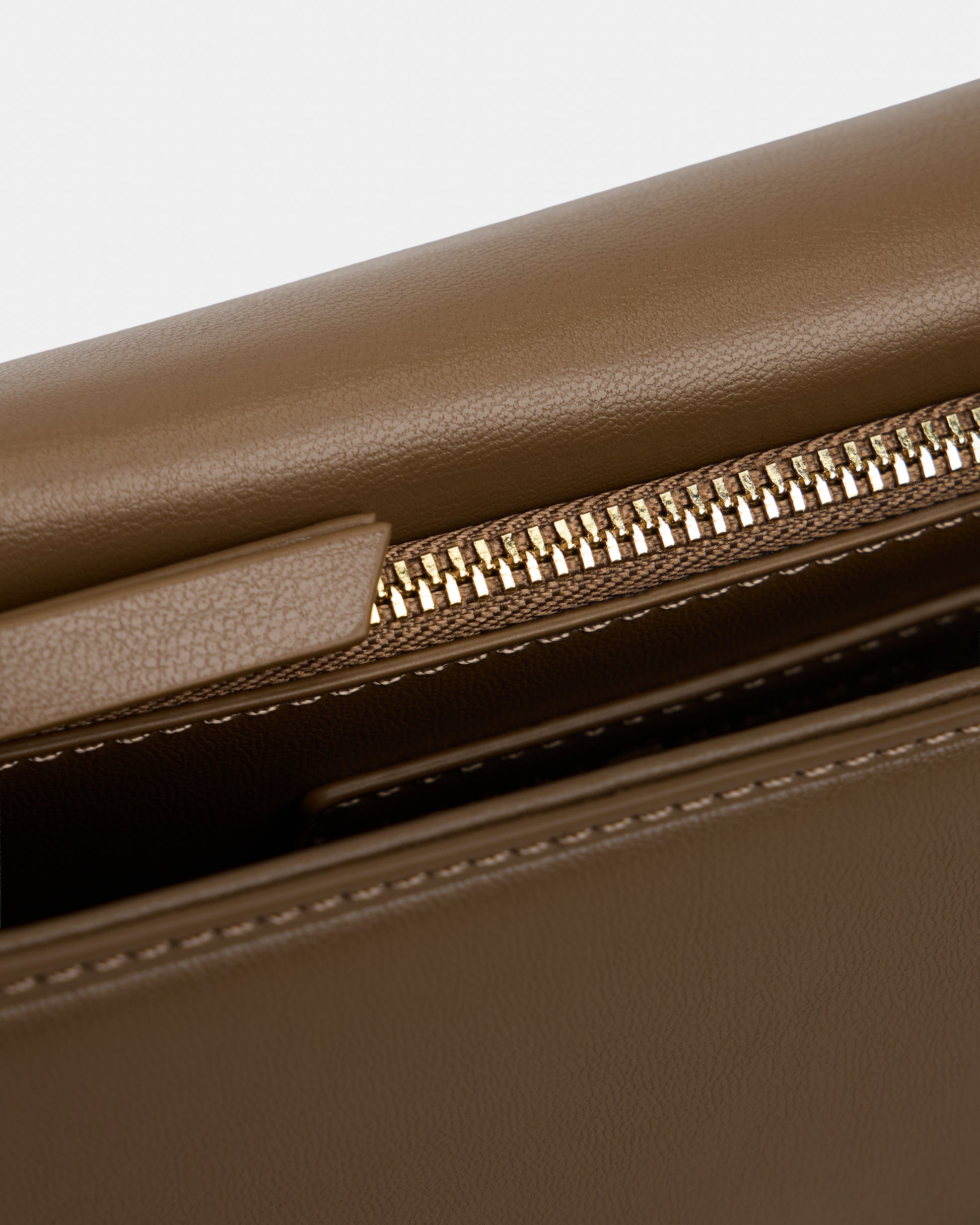 Tommy Hilfiger Heritage Womens Clutch - Nordic Taupe - CHO - Designer Womens Shoulder Bag