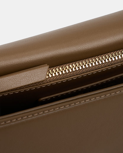 Tommy Hilfiger Heritage Womens Clutch - Nordic Taupe - CHO - Designer Womens Shoulder Bag