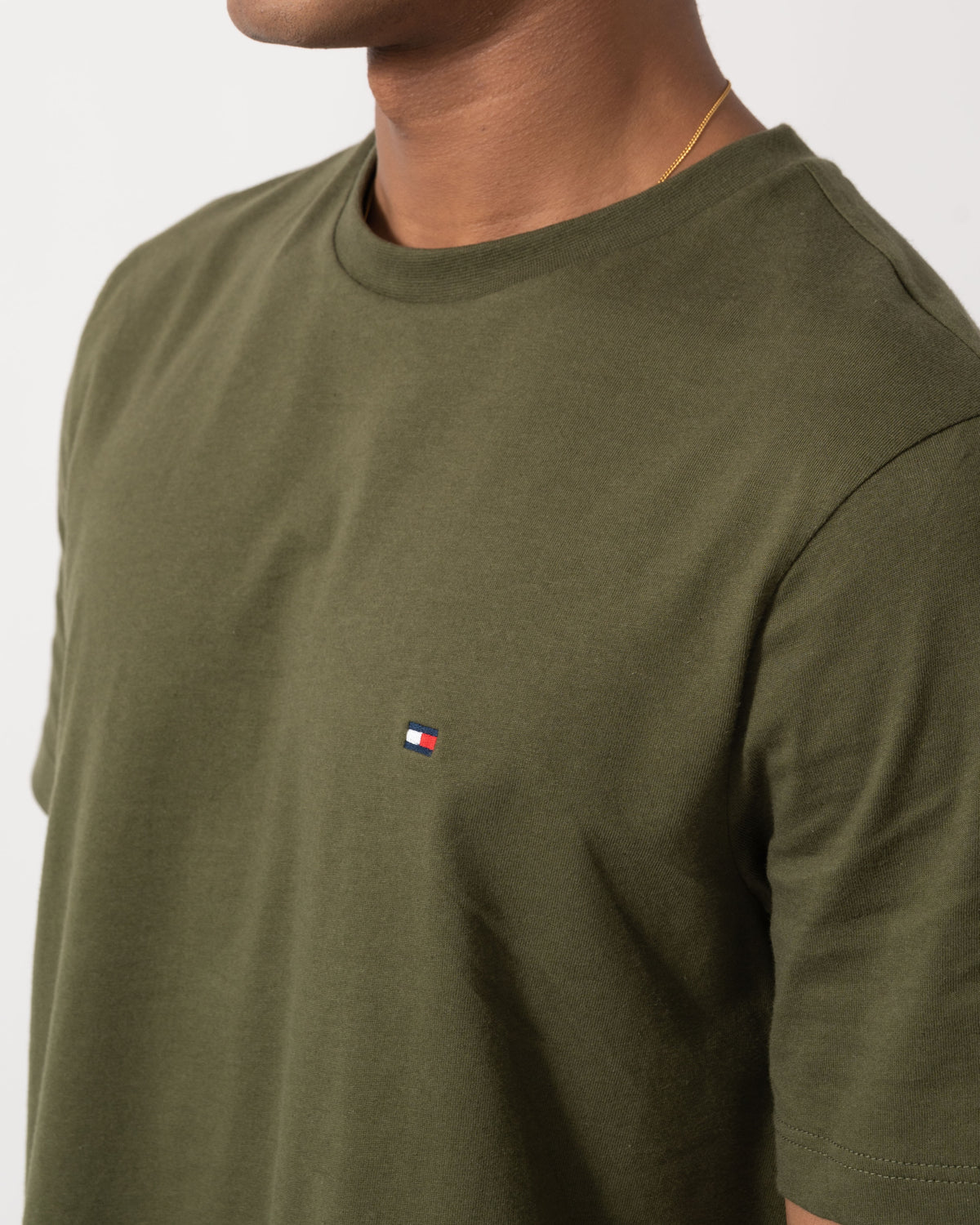 Close up of the Tommy Hilfiger Essential Seasonal Regular Fit Solid Mens T-Shirt - Huntsman Green