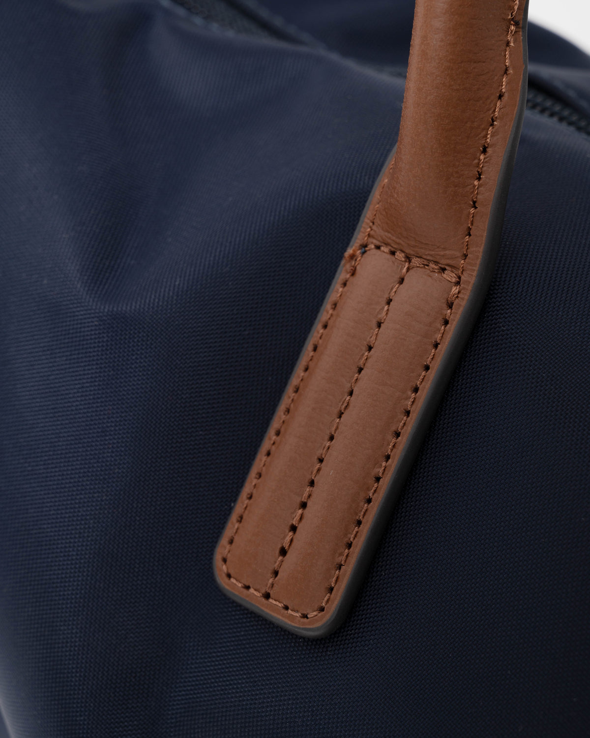 Leather on the Tommy Hilfiger's Popette Womens Tote Bag in Space Blue