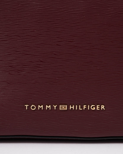 Logo on the Tommy Hilfiger TH Modern Womens Camera Bag - Oxblood