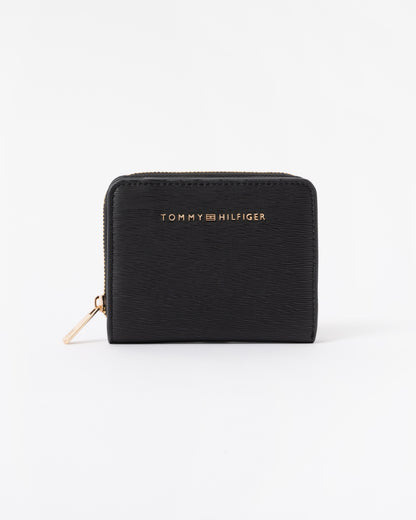 Front of the Tommy Hilfiger TH Modern Womens Medium Zip Wallet - Black
