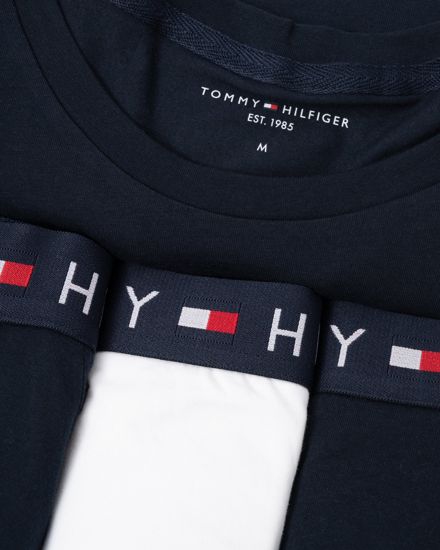 Tommy Hilfiger Mens Trunk & T-Shirt Gift Set detail