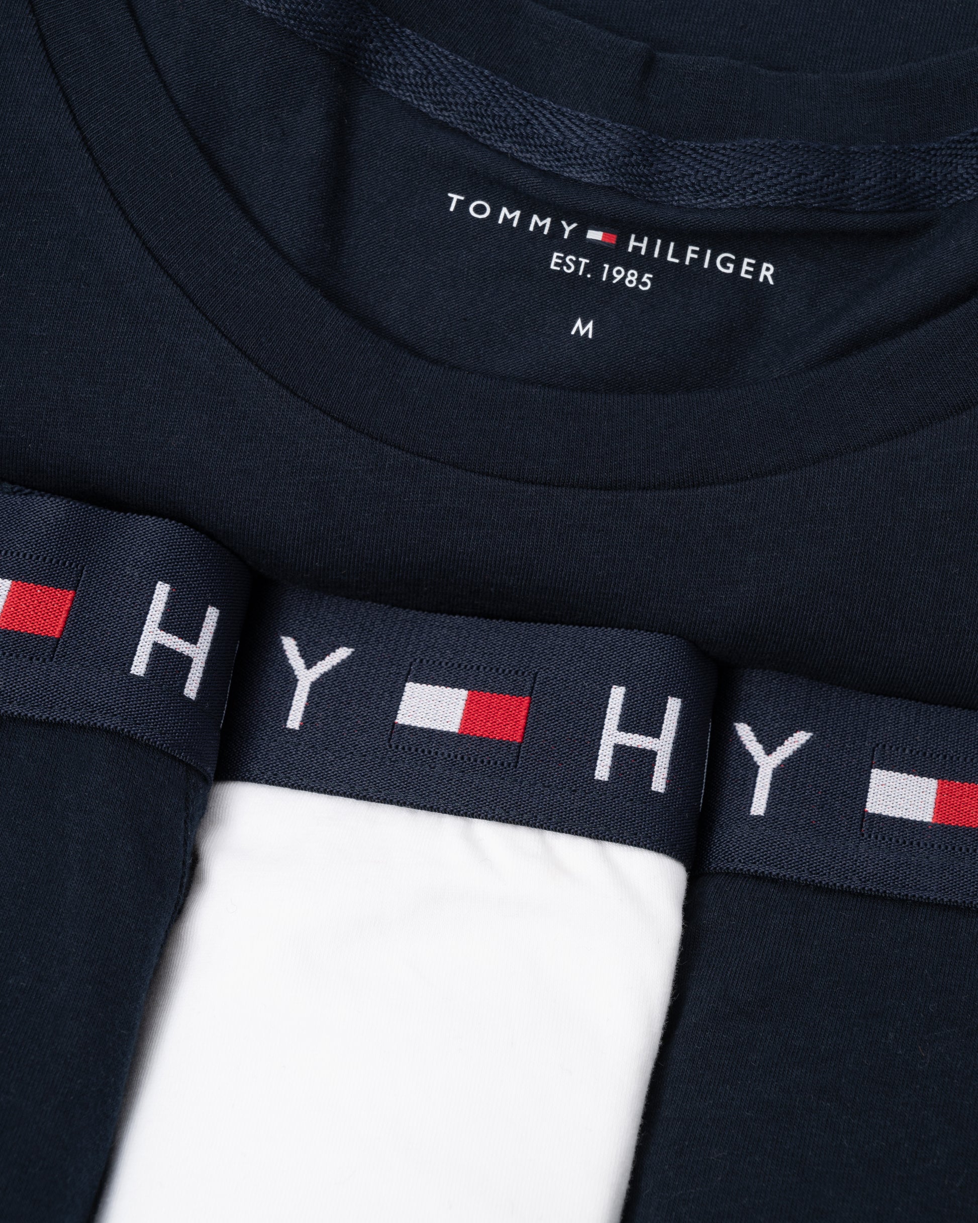 Tommy Hilfiger Mens Trunk & T-Shirt Gift Set detail