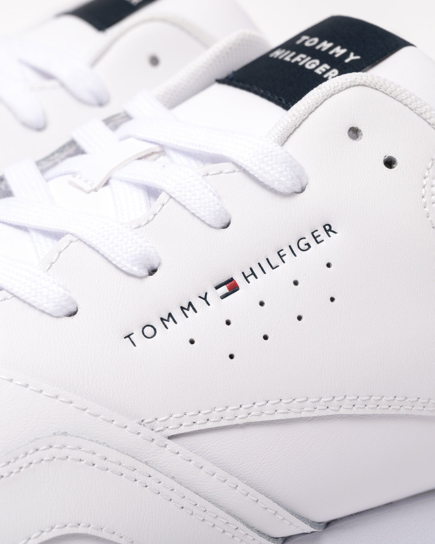 Tommy Hilfiger New Runner Essential Mens Trainer - White