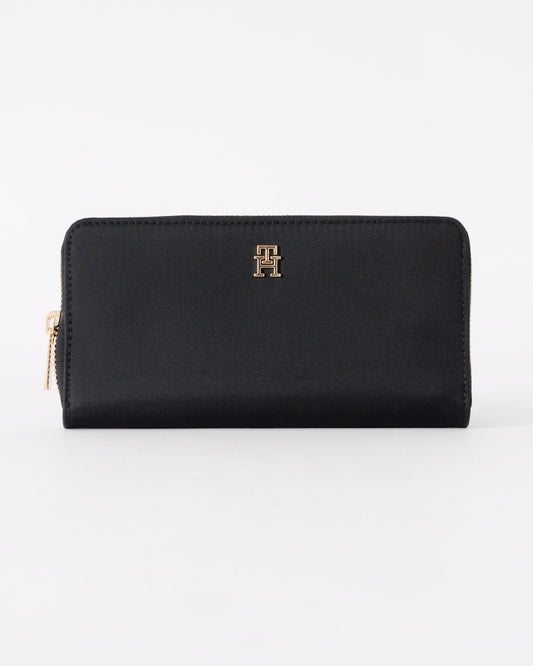 Tommy Hilfiger Popette Large Nylon Womens Zip Bag - Black | CHO | Designer Womens Shoulder Bags