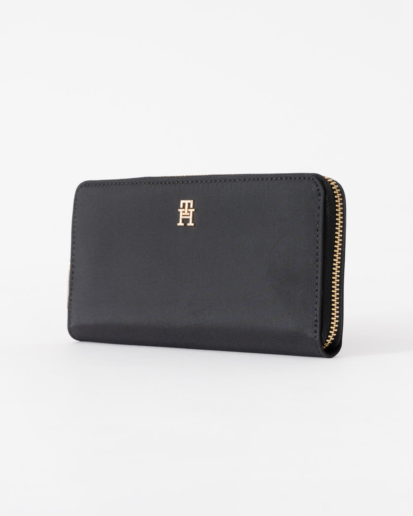 Tommy Hilfiger Popette Large Nylon Womens Zip Bag - Black | CHO | Designer Womens Shoulder Bags