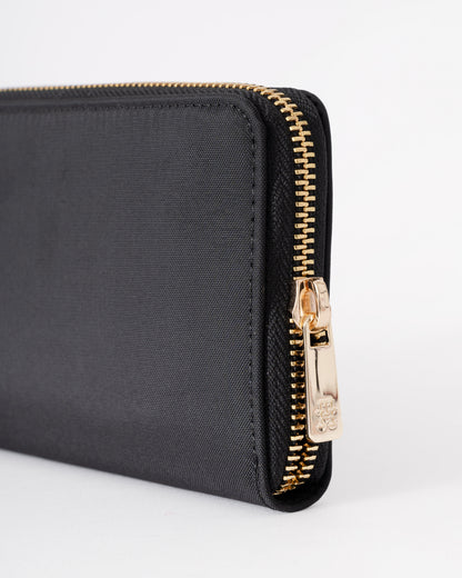Tommy Hilfiger Popette Large Nylon Womens Zip Bag - Black | CHO | Designer Womens Shoulder Bags