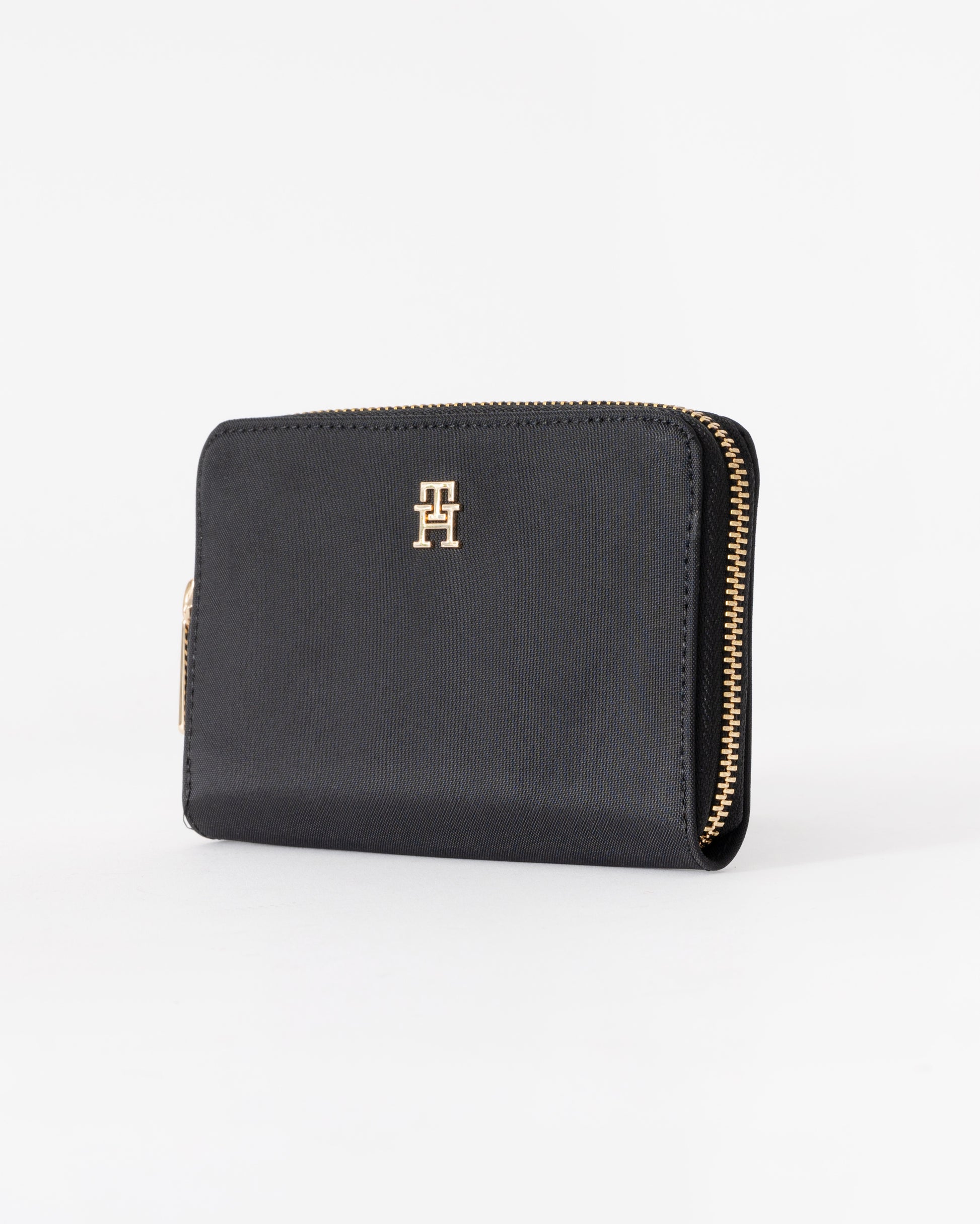 Tommy Hilfiger Popette Medium Nylon Womens Zip Bag - Black | CHO | Designer Womens Shoulder Bags