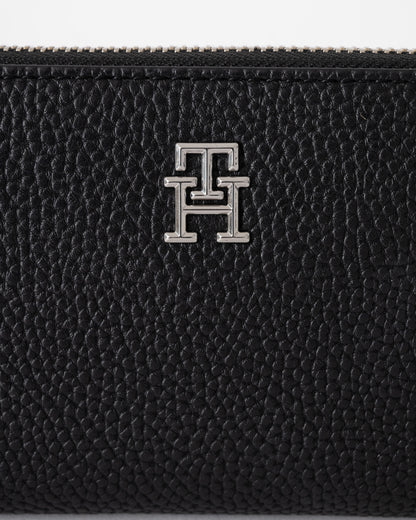 Tommy Hilfiger TH Emblem Womesn Large Zip Bag - Black | CHO | Designer Womens Shoulder Bags