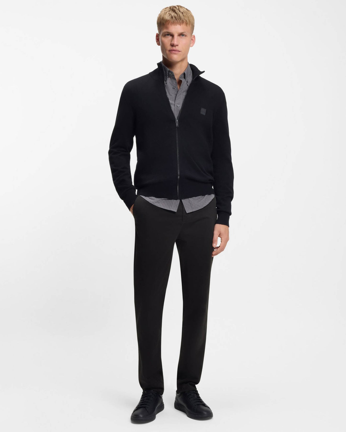 BOSS Orange Mens Tapered-Fit Chinos in Stretch-Cotton Satin - Black 001