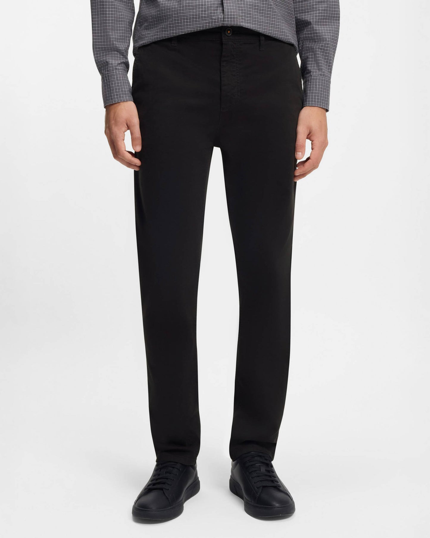 BOSS Orange Mens Tapered-Fit Chinos in Stretch-Cotton Satin - Black 001