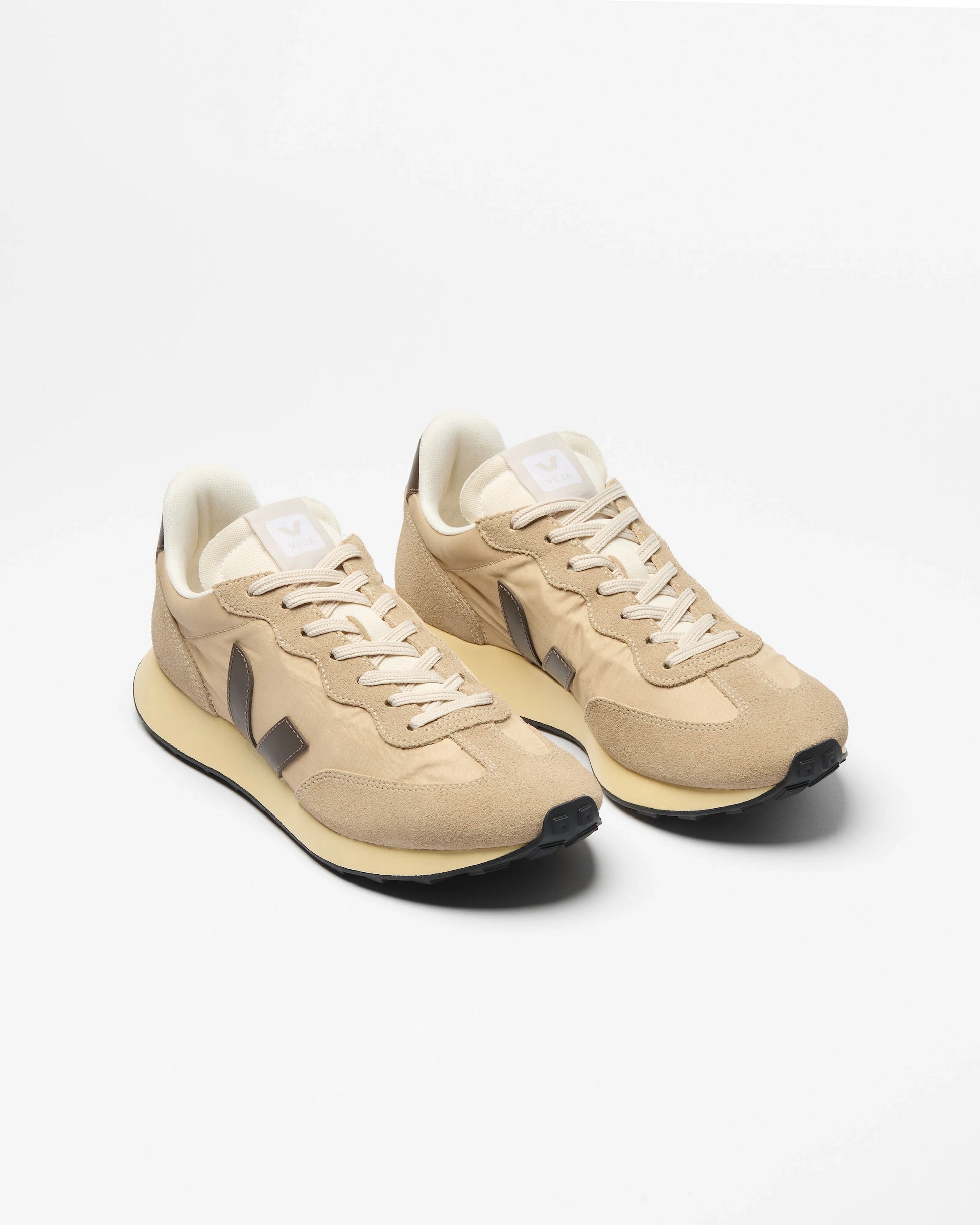VEJA Rio Branco II Lite Nolyn Womens Trainers - Almond/Sahara/Eagle | CHO | Designer Womens Trainers